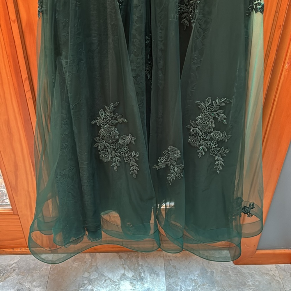 Lafemme formal dress, worn once, hem to 5’4 - Picture 6 of 8